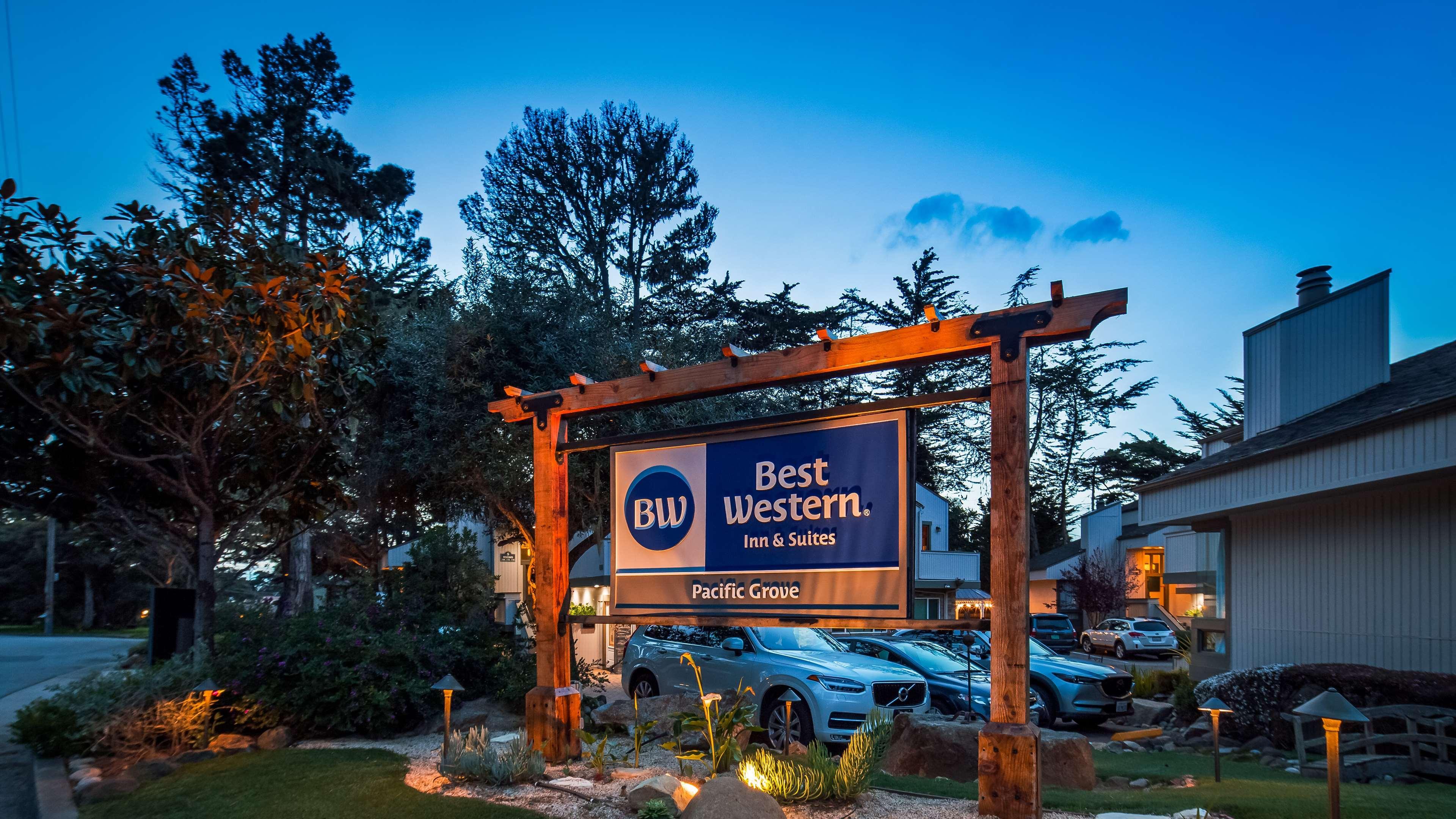 Best Western The Inn & Suites Pacific Grove Exterior photo